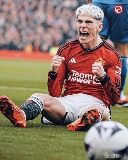 离开曼联，你啥都不是！加纳乔在为自己的任性买单