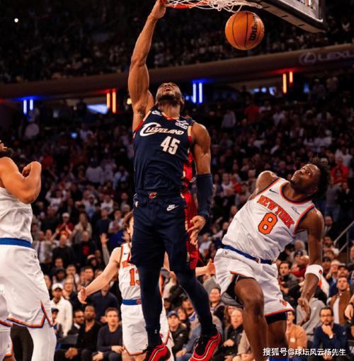 米切尔42分班凯罗36+6骑士力克魔术4连胜