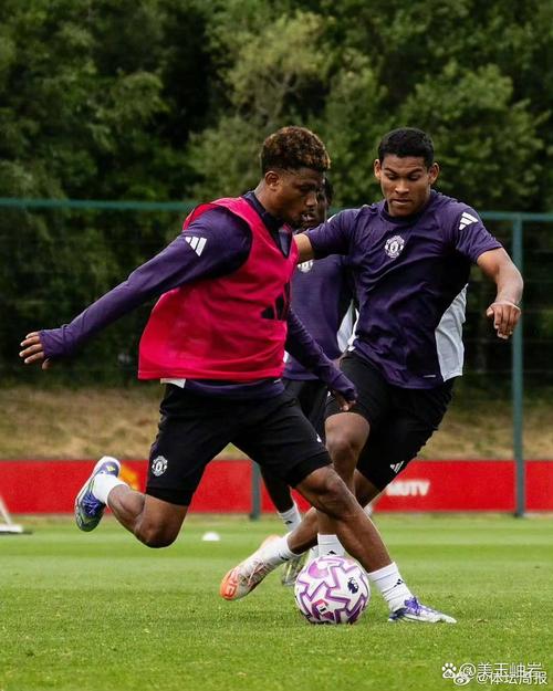 前曼联后卫丹尼辛普森：曼联青训很关注球员在学校的表现