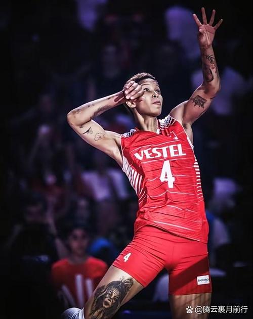 帕努奇：莱奥是状态起伏不定的天才我相信意大利能晋级世界杯