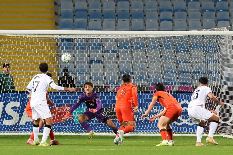 让2追2！U23国足22泰国U23向余望李新翔破门鲍世蒙送礼+助攻