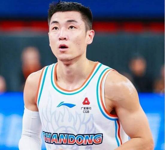 组织没问题！高诗岩送8助攻另3中2拿到5分3篮板