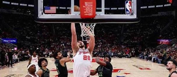 进攻端贡献度不足，防守端被各种打爆！火箭还会让他继续先发吗