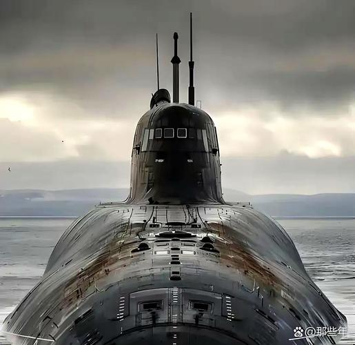 俄罗斯足球世界排名潜水艇l？俄罗斯著名潜艇？